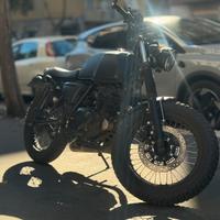 Mutt Akita Scrambler Custom Cafe Racer