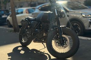Mutt Akita Scrambler Custom Cafe Racer