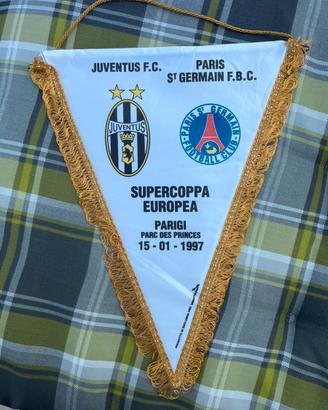 Gagliardetto Juventus-PSG Supercoppa 1997 vintage