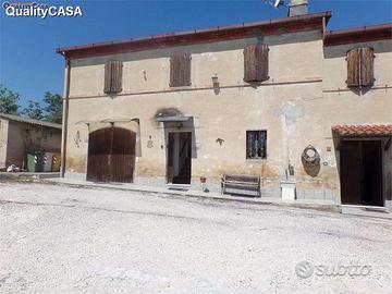 Casale buone condizioni a Monsano