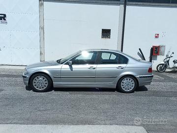 BMW 320 i 