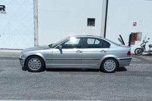 BMW 320 i 