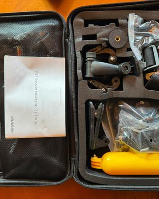 GoPro HERO 10 Black + Custodia + Accessori 50-in-1