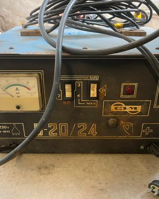 Carica batterie 12/24 volt
