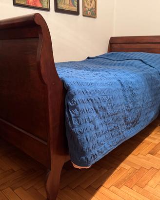 Letto a barca in noce dell'800