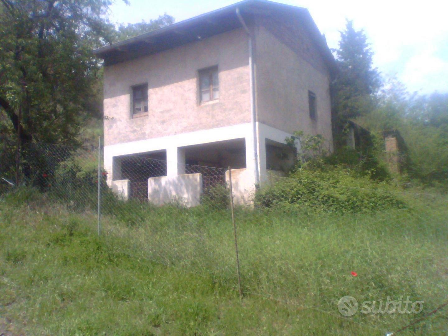 Krunt, 300 m²