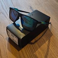 Oakley Futurity Sun nuovi ed originali