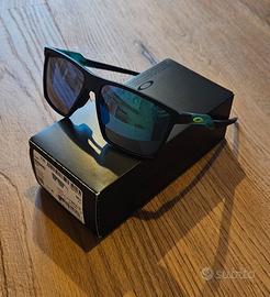 Oakley Futurity Sun nuovi ed originali