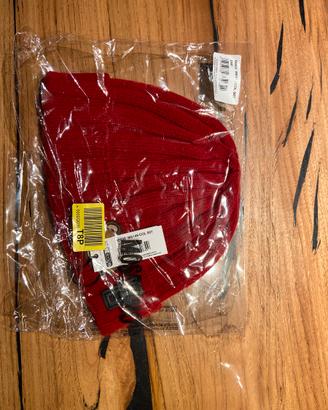 Cappel rosso Moschino