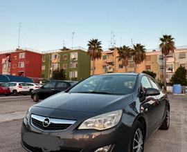 Opel astra j 2011