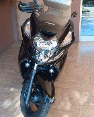 Honda Silver Wing 400