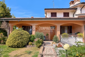 VILLA BIFAMILIARE CON GIARDINO PRIVATO, TAVERNA, M