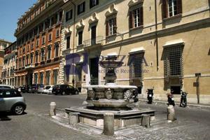 Immobile di 160 m² con più di 5 locali a Roma