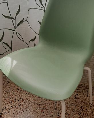 02 sedie in plastica verde 