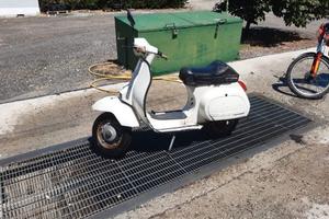 Vespa bianca pk 50 senza frecce  anni 80