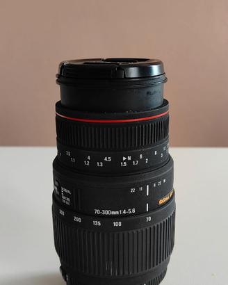 Sigma 70 300 mm attacco Nikon