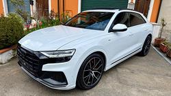 Audi Q8 50 TDI 286 CV quattro S-line Tetto 360”