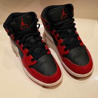 Air Jordan 1 Mid GS Black/Red/White