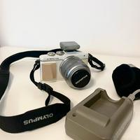 Olympus PEN Lite E-PL7 mirrorless