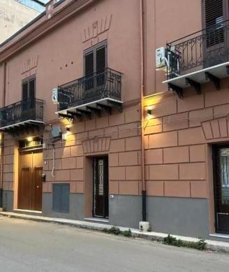 2 vani ristrutturato/ arredato inPalazzina Liberty