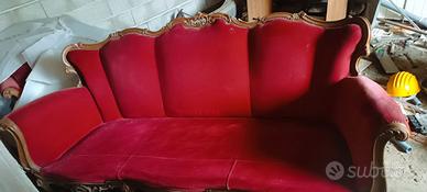 divano e due poltrone