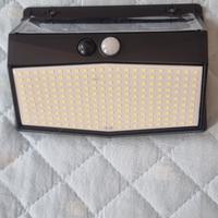 Lampada a led movimento solare