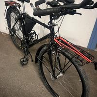 Bicicletta  da viaggio robusta