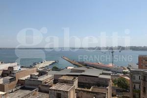 Taranto via orsini panoramico 3 vani