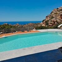 Villa Indipendente con Piscina e Vista Mare