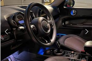 Mini cooper Countryman SUV Baker Street