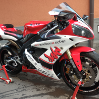 Yamaha r1