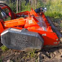 Trattore 605 con trincia