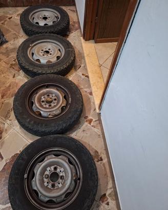 Ruote complete di  cerchio  per fiat  panda 4x4