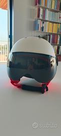 casco sci con visiera integrata