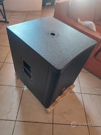 subwoofer attivo Behringer DR18SUB come nuovo