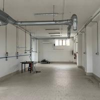 laboratorio ampia metratura