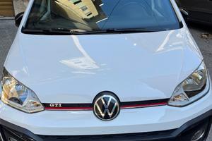 VOLKSWAGEN up GTI - 2021