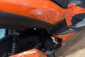 Scooter pari al nuovo