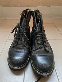 Dr. Martens stivali numero 39 Abbigliamento e Accessori In