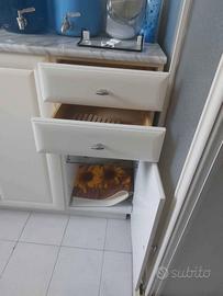 mobile bagno marmo e vetro