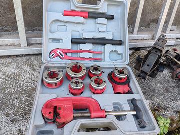 Set filettatrice manuale per tubi con tagliatubi