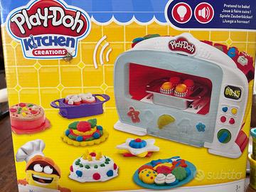 Forno Play-Doh con luce e suono con formine torte