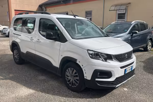Peugeot Rifter Mix BlueHDi 130 S&S PC Allure Stand