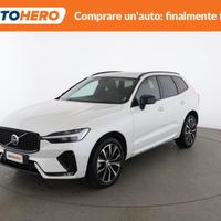 VOLVO XC60 B5 (d) AWD automatico Ultimate Dark