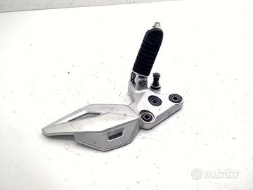 SUZUKI GSR L1 750 PEDANA ANTERIORE SINISTRA E SUPP
