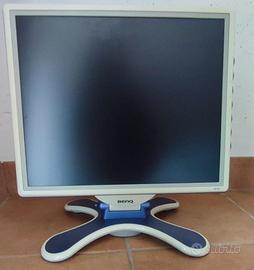 Schermo computer desktop BenQ con 3 porte USB