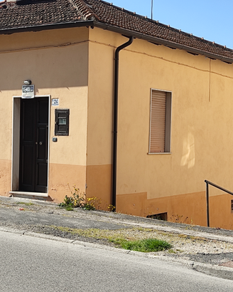 Vendesi casetta indipendente a Gioia dei Marsi AQ