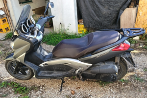 Scooter xmax250