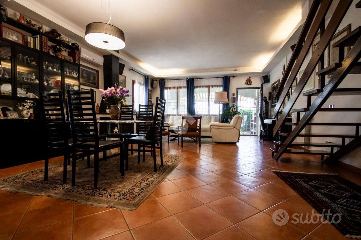VILLA A SCHIERA D'ANGOLO A SANTA MARINELLA - View 5