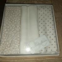 n. 6 quadrati di garza grandi per  neonato